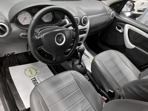 Renault Sandero I с пробегом 2011 года, цена 675 000 рублей, 211742 км, хэтчбек, Автокод Объявления