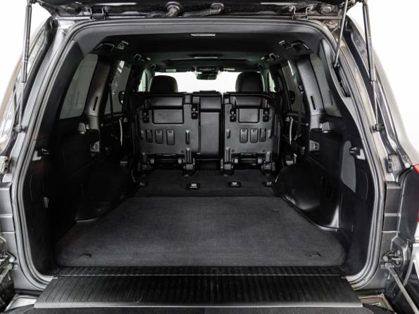 Toyota Land Cruiser 200 Series Рестайлинг 2 с пробегом 2020 года, цена 10 700 000 рублей, 60873 км, внедорожник, Автокод Объявления