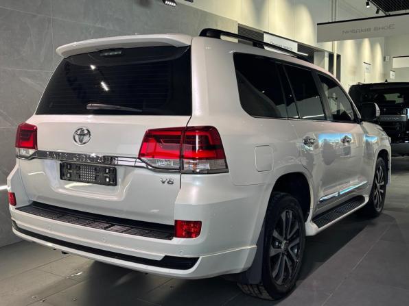 Toyota Land Cruiser 200 Series Рестайлинг 2 с пробегом 2017 года, цена 6 400 000 рублей, 132890 км, внедорожник, Автокод Объявления