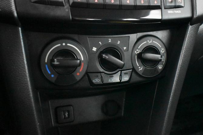 Suzuki Swift IV с пробегом 2011 года, цена 860 000 рублей, 70813 км, хэтчбек, Автокод Объявления