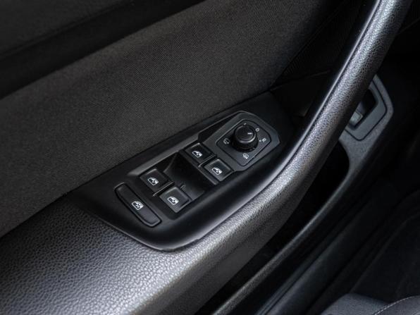 Volkswagen Passat B8 с пробегом 2019 года, цена 2 148 000 рублей, 121977 км, универсал, Автокод Объявления