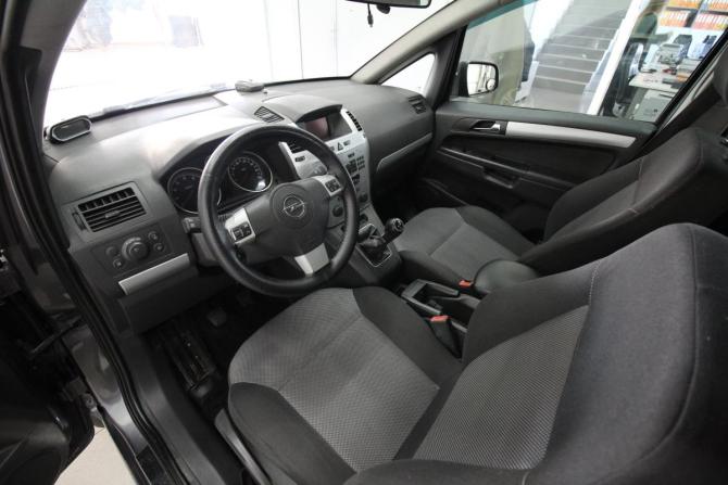 Opel Zafira B Рестайлинг с пробегом 2012 года, цена 650 000 рублей, 232000 км, минивэн, Автокод Объявления
