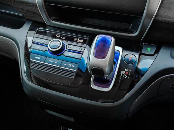 Honda Freed II Рестайлинг с пробегом 2019 года, цена 1 915 000 рублей, 67986 км, компактвэн, Автокод Объявления