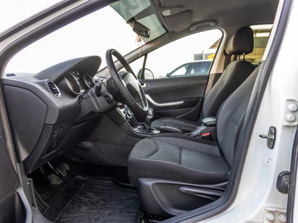 Peugeot 408 I с пробегом 2012 года, цена 1 098 000 рублей, 91140 км, седан, Автокод Объявления