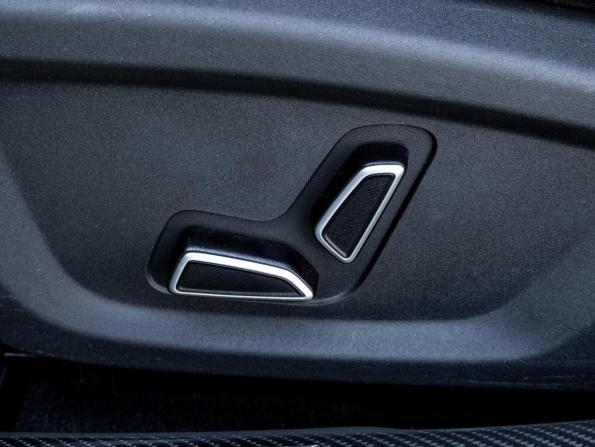 Changan UNI-V I с пробегом 2022 года, цена 2 120 000 рублей, 52296 км, лифтбек, Автокод Объявления