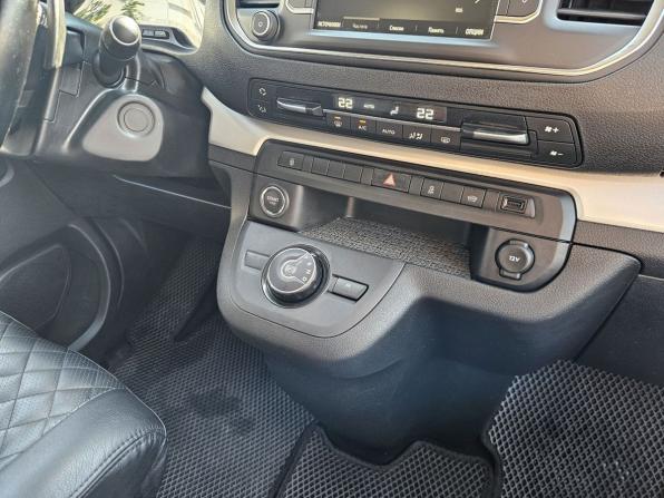 Opel Zafira Life I с пробегом 2020 года, цена 2 695 000 рублей, 215613 км, минивэн, Автокод Объявления