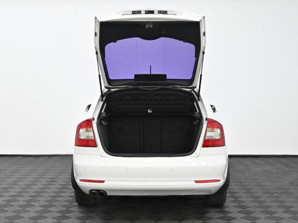 Skoda Octavia II (A5) Рестайлинг с пробегом 2012 года, цена 849 000 рублей, 162000 км, лифтбек, Автокод Объявления