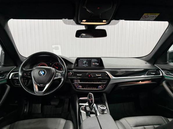 BMW 5 серии VII (G30/G31/G38) с пробегом 2017 года, цена 2 957 000 рублей, 180982 км, седан, Автокод Объявления