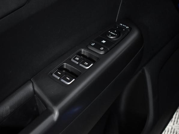 Kia Sportage IV Рестайлинг с пробегом 2019 года, цена 2 055 000 рублей, 79269 км, внедорожник, Автокод Объявления