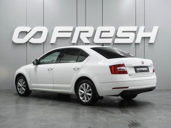 Skoda Octavia III (A7) Рестайлинг с пробегом 2018 года, цена 1 599 000 рублей, 194475 км, лифтбек, Автокод Объявления