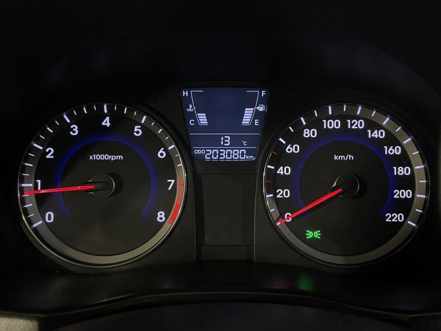 Hyundai Solaris I Великий Новгород  - изображение 14