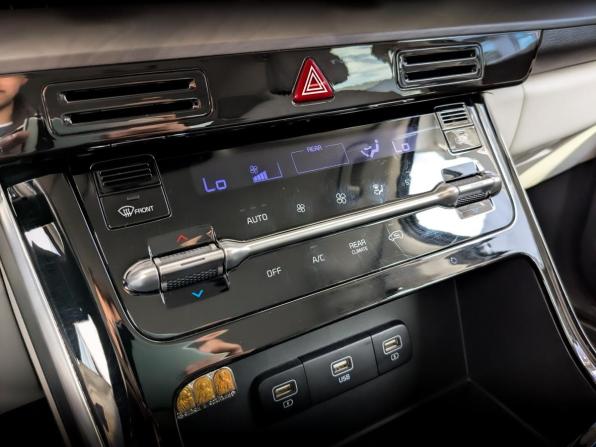 Kia Carnival IV с пробегом 2021 года, цена 3 700 000 рублей, 57084 км, минивэн, Автокод Объявления
