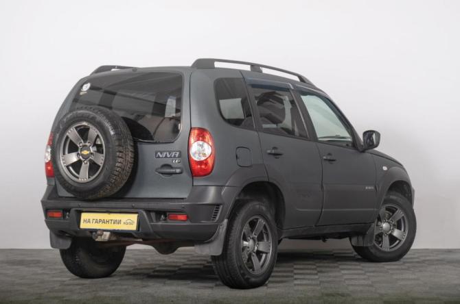 Chevrolet Niva I Рестайлинг с пробегом 2018 года, цена 869 000 рублей, 116000 км, внедорожник, Автокод Объявления