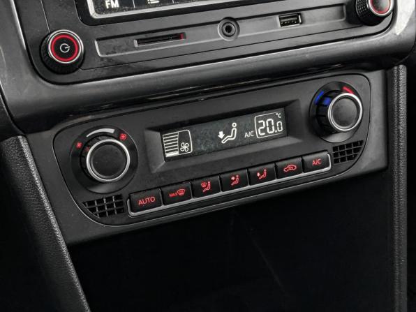 Volkswagen Polo V Рестайлинг с пробегом 2019 года, цена 1 215 000 рублей, 113112 км, седан, Автокод Объявления
