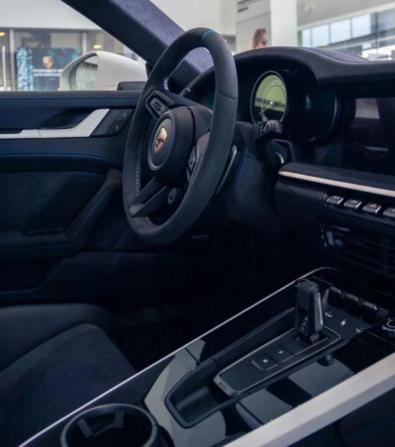 Новый Porsche 911 VIII (992) 2025 года, цена 45 030 100 рублей, купе, Автокод Объявления