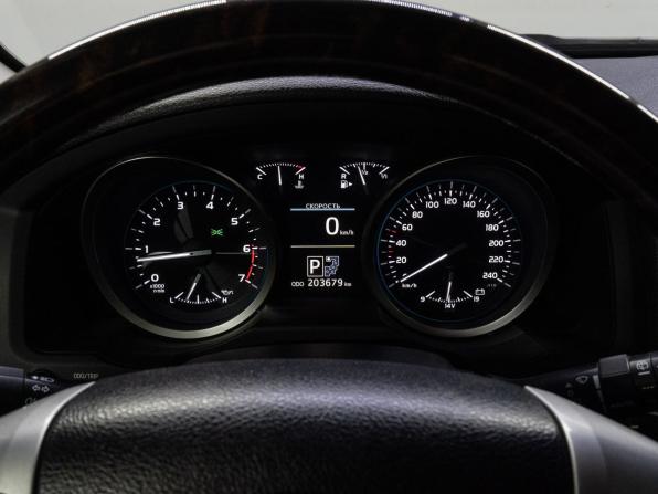 Toyota Land Cruiser 200 Series Рестайлинг 1 с пробегом 2014 года, цена 4 579 000 рублей, 203677 км, внедорожник, Автокод Объявления