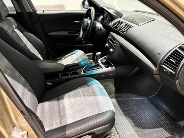 BMW 1 серии I (E81/E82/E87/E88) с пробегом 2006 года, цена 625 000 рублей, 332048 км, хэтчбек, Автокод Объявления