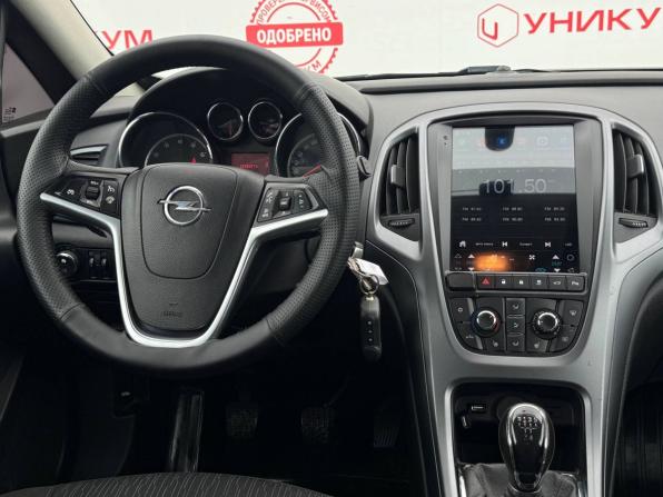 Opel Astra J Рестайлинг с пробегом 2013 года, цена 549 000 рублей, 306999 км, хэтчбек, Автокод Объявления