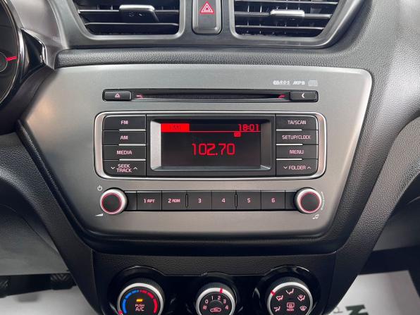 Kia Rio III Рестайлинг с пробегом 2015 года, цена 1 345 000 рублей, 24800 км, седан, Автокод Объявления