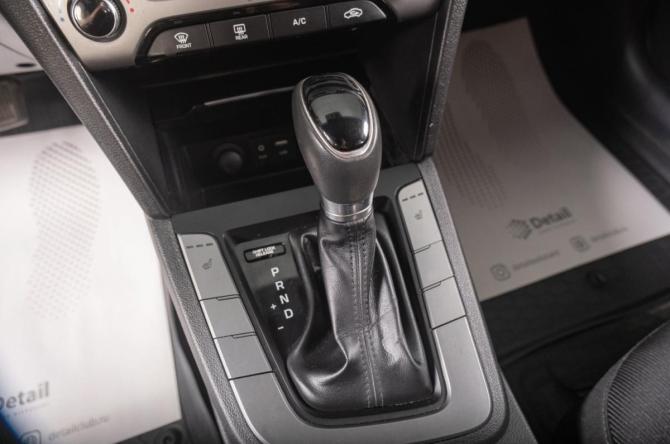 Hyundai Elantra VI (AD) с пробегом 2017 года, цена 1 399 000 рублей, 121500 км, седан, Автокод Объявления