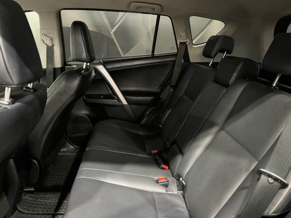 Toyota RAV4 IV (XA40) Рестайлинг с пробегом 2017 года, цена 2 230 000 рублей, 301700 км, внедорожник, Автокод Объявления