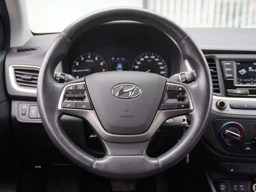 Hyundai Solaris II Москва  - изображение 14