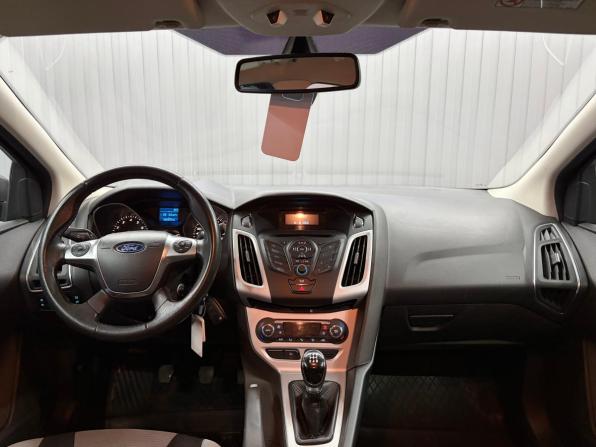 Ford Focus III с пробегом 2013 года, цена 897 000 рублей, 146335 км, седан, Автокод Объявления