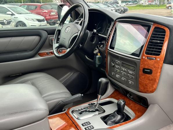 Toyota Land Cruiser 100 Series Рестайлинг 2 с пробегом 2006 года, цена 1 650 000 рублей, 510000 км, внедорожник, Автокод Объявления