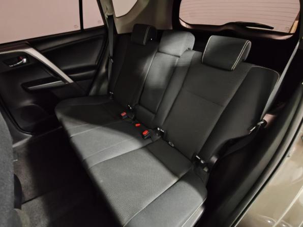 Toyota RAV4 IV (XA40) Рестайлинг с пробегом 2017 года, цена 2 199 000 рублей, 142774 км, внедорожник, Автокод Объявления