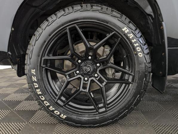 Toyota Land Cruiser Prado 150 Series Рестайлинг 2 с пробегом 2019 года, цена 5 250 000 рублей, 70277 км, внедорожник, Автокод Объявления