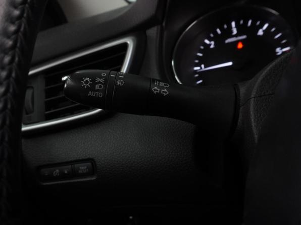 Nissan Qashqai II с пробегом 2017 года, цена 1 649 000 рублей, 173402 км, внедорожник, Автокод Объявления