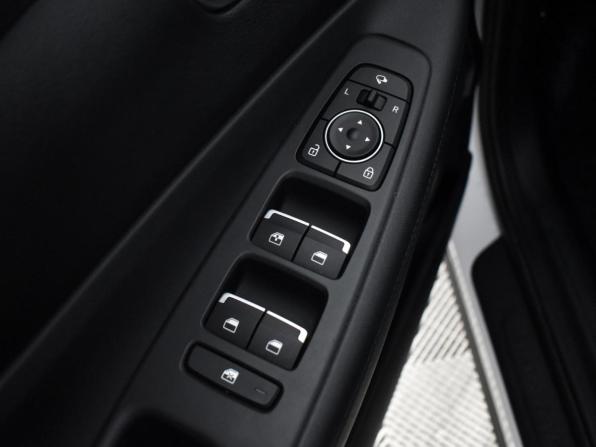 Hyundai Santa Fe IV Рестайлинг с пробегом 2020 года, цена 2 970 000 рублей, 53011 км, внедорожник, Автокод Объявления