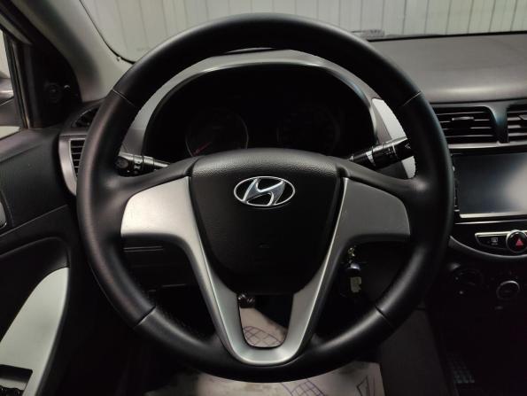 Hyundai Solaris I с пробегом 2013 года, цена 640 000 рублей, 151000 км, седан, Автокод Объявления
