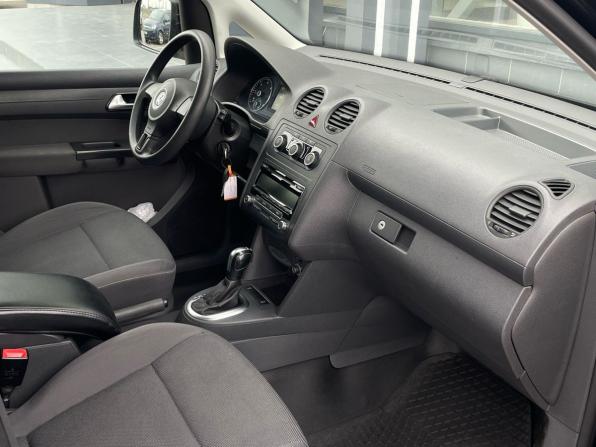 Volkswagen Caddy III Рестайлинг с пробегом 2014 года, цена 1 330 000 рублей, 247393 км, компактвэн, Автокод Объявления