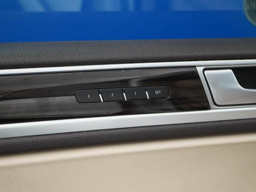 Volkswagen Touareg II Рестайлинг Москва  - изображение 16