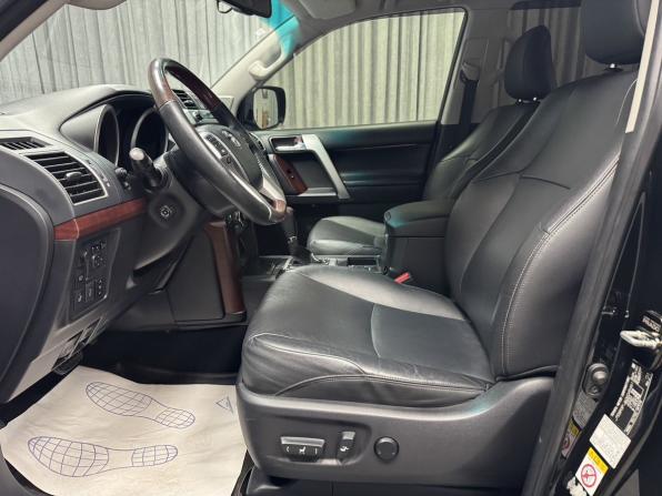 Toyota Land Cruiser Prado 150 Series Рестайлинг 1 с пробегом 2016 года, цена 4 450 000 рублей, 135836 км, внедорожник, Автокод Объявления