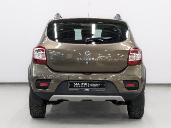 Renault Sandero II Рестайлинг с пробегом 2018 года, цена 1 150 000 рублей, 96424 км, хэтчбек, Автокод Объявления