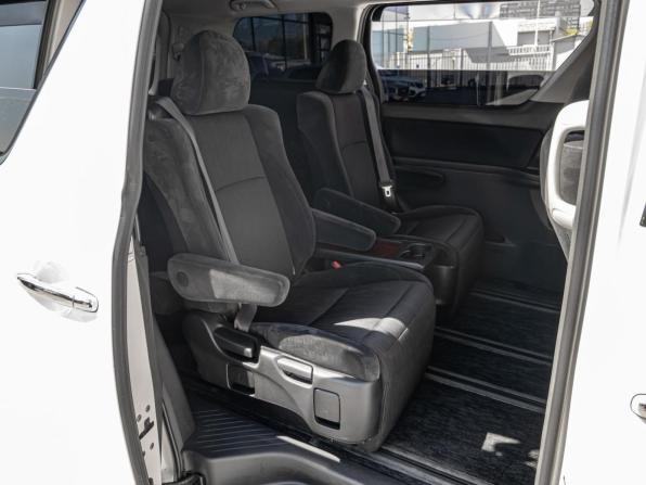 Toyota Vellfire I с пробегом 2008 года, цена 2 140 000 рублей, 171885 км, минивэн, Автокод Объявления