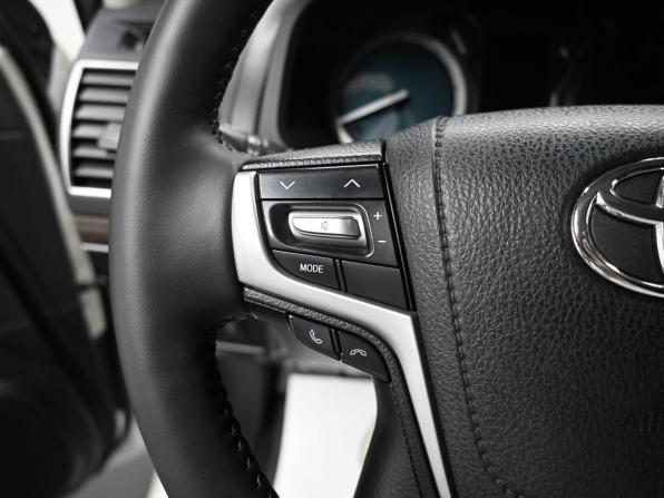 Toyota Land Cruiser Prado 150 Series Рестайлинг 2 с пробегом 2020 года, цена 5 695 000 рублей, 104497 км, внедорожник, Автокод Объявления