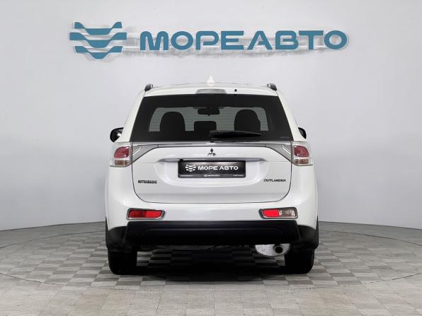 Mitsubishi Outlander III с пробегом 2013 года, цена 1 520 000 рублей, 130600 км, внедорожник, Автокод Объявления
