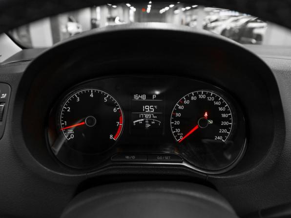 Volkswagen Polo V с пробегом 2015 года, цена 930 000 рублей, 177784 км, седан, Автокод Объявления