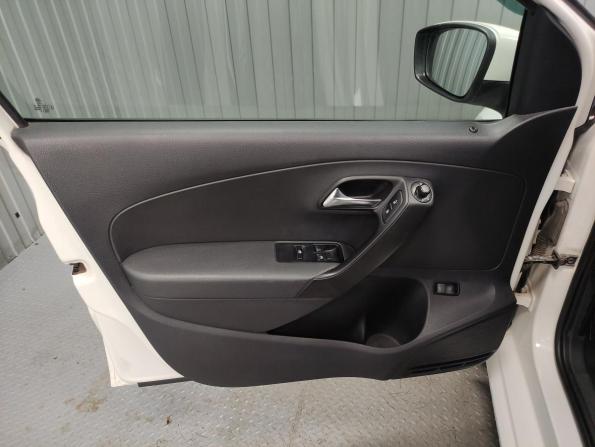 Volkswagen Polo V с пробегом 2013 года, цена 645 000 рублей, 180341 км, седан, Автокод Объявления