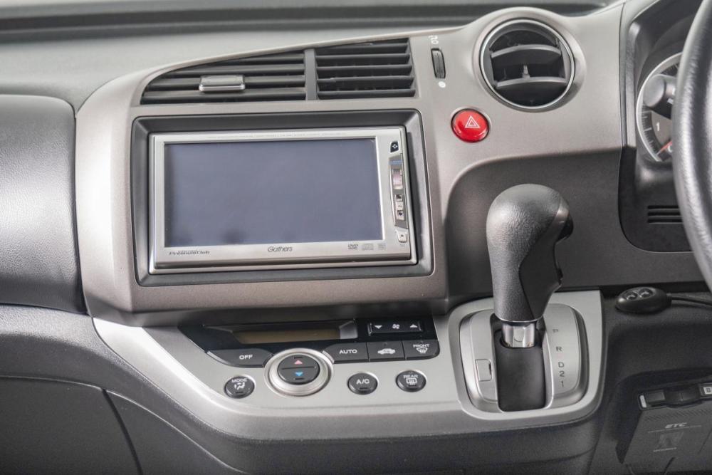 Honda Stream II Рестайлинг Томск  - изображение 14