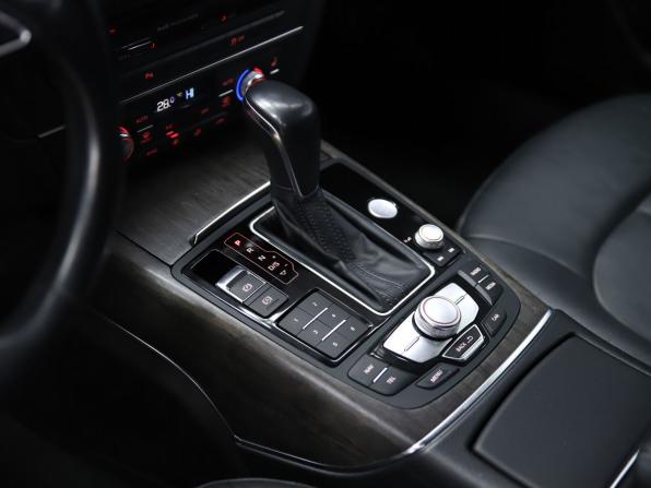 Audi A6 IV (C7) Рестайлинг с пробегом 2017 года, цена 2 300 000 рублей, 202199 км, седан, Автокод Объявления