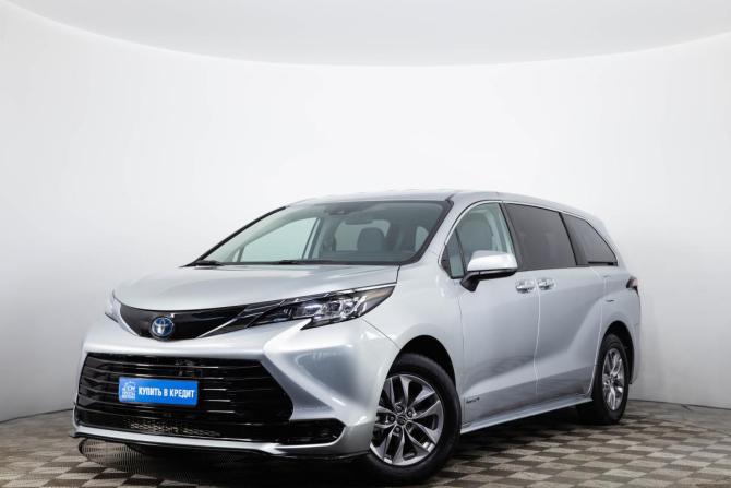 Toyota Sienna IV с пробегом 2021 года, цена 4 299 000 рублей, 5000 км, минивэн, Автокод Объявления