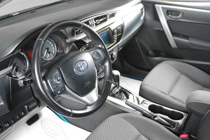 Toyota Corolla XI (E160 E170 E180) с пробегом 2013 года, цена 1 699 000 рублей, 170330 км, седан, Автокод Объявления