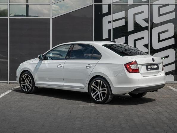Skoda Rapid I с пробегом 2017 года, цена 925 000 рублей, 207390 км, лифтбек, Автокод Объявления