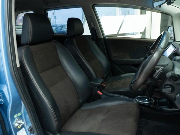 Honda Fit Shuttle I с пробегом 2013 года, цена 1 050 000 рублей, 157964 км, универсал, Автокод Объявления