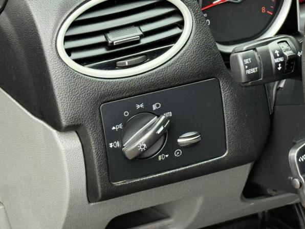 Ford Focus II Рестайлинг с пробегом 2008 года, цена 629 990 рублей, 249000 км, седан, Автокод Объявления