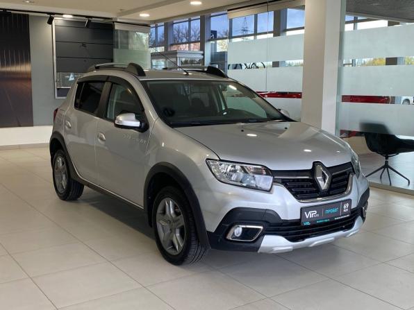 Renault Sandero II Рестайлинг с пробегом 2018 года, цена 1 147 000 рублей, 74184 км, хэтчбек, Автокод Объявления